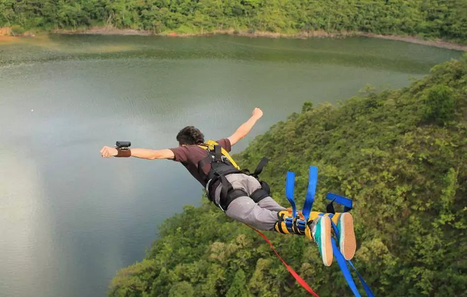 Bungee Jumping